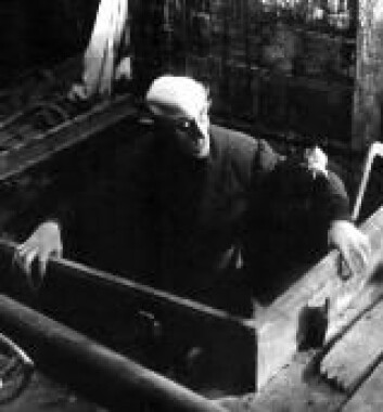 "Vampyrene var ekte, de var lik som vendte tilbake fra graven. Her et bevis fra filmen Nosferatu (1922). Skuespilleren het, naturlig nok, Max Schreck." "Vampyrene var ekte, de var lik som vendte tilbake fra graven. Her et bevis fra filmen Nosferatu (1922). Skuespilleren het, naturlig nok, Max Schreck."