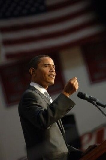 Barack Obama må lytte til bedre økonomer enn ham selv, mener BI-professor Arne Jon Isachsen. Barack Obama må lytte til bedre økonomer enn ham selv, mener BI-professor Arne Jon Isachsen.