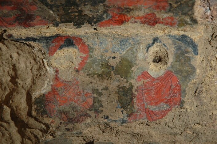 "Detalj fra et maleri i en av hulene. (Foto: National Research Institute for Cultural Properties, Tokyo, Japan)" "Detalj fra et maleri i en av hulene. (Foto: National Research Institute for Cultural Properties, Tokyo, Japan)"