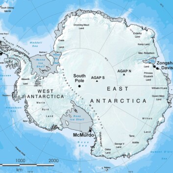 "Illustrasjonen viser hvordan fjellkjeden ligger begravd under inntil fire kilometer med evig is. (illustrasjon: British Antarctic Survey)" "Illustrasjonen viser hvordan fjellkjeden ligger begravd under inntil fire kilometer med evig is. (illustrasjon: British Antarctic Survey)"