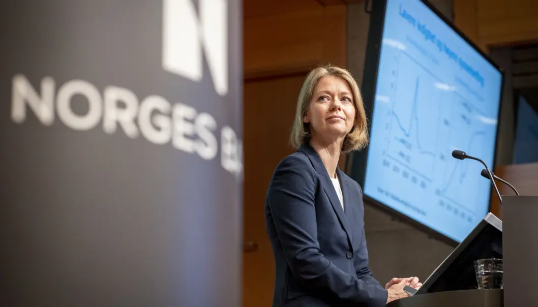 To ledere i Statistisk sentralbyrå mener Norges Bank og sentralbanksjef Ida Wolden Bache (bildet) tar for mye hensyn til prisveksten og for lite hensyn til sysselsettingen når renten settes. I et innlegg i Aftenposten ber de om en avklaring. To ledere i Statistisk sentralbyrå mener Norges Bank og sentralbanksjef Ida Wolden Bache (bildet) tar for mye hensyn til prisveksten og for lite hensyn til sysselsettingen når renten settes. I et innlegg i Aftenposten ber de om en avklaring.