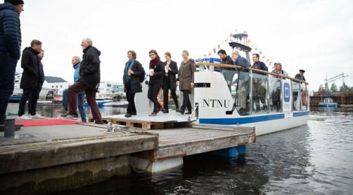 Verdens første prøvedrift av selvkjørende passasjerferge i by starter opp i Trondheim Verdens første prøvedrift av selvkjørende passasjerferge i by starter opp i Trondheim