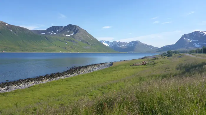 Prøven forskerne har analysert fra Langfjordvannet på Arnøya går over 16.000 år tilbake i tid. Prøven forskerne har analysert fra Langfjordvannet på Arnøya går over 16.000 år tilbake i tid.