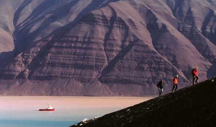 Det mektige landskapet i Bockfjorden på Svalbard. Det har vært et av AMASEs faste tilholdssteder under den korte arktiske sommeren. Foto: AMASE Det mektige landskapet i Bockfjorden på Svalbard. Det har vært et av AMASEs faste tilholdssteder under den korte arktiske sommeren. Foto: AMASE