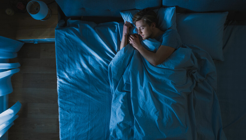 Det som skal være kroppens naturlige sovemedisin - hormonet melatonin - økte da folk sov eller slappet av under såkalte vektdyner. Det viser en ny svensk studie.