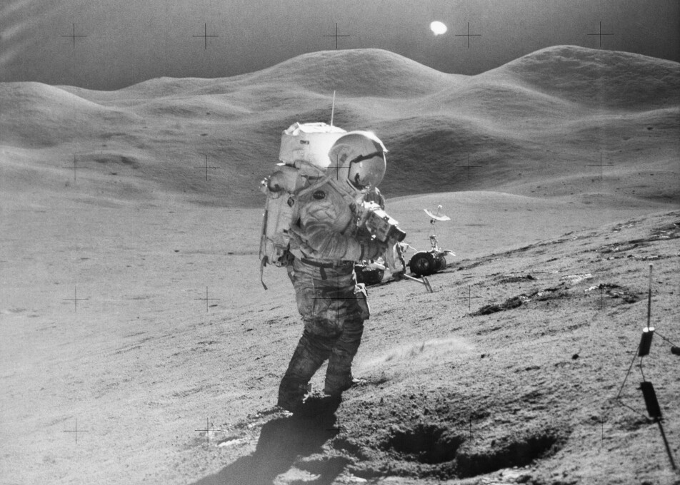 NASA planlegger å sende mennesker til månen igjen.