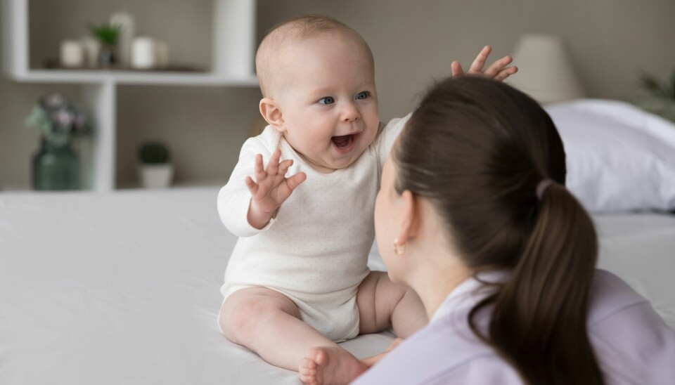 Babyspråk bidrar til både læring, tilknytning og å trene på oppmerksomhet, ifølge forsker. Og vi gjør det over hele verden.