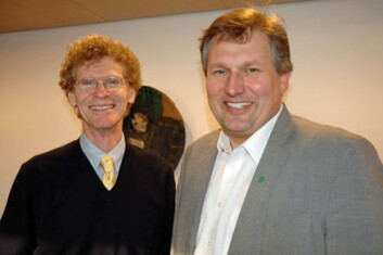"Landbruks- og matminister Terje Riis-Johansen (t.h) og direktør i Global Crop Diversity Trust Cary Fowler. Foto: Astraea Antal, LMD." "Landbruks- og matminister Terje Riis-Johansen (t.h) og direktør i Global Crop Diversity Trust Cary Fowler. Foto: Astraea Antal, LMD."