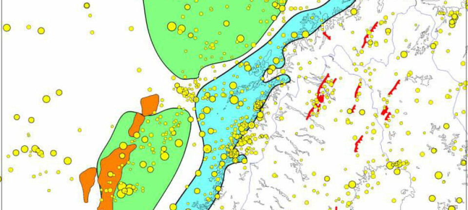 "Kartet viser hvor sedimenter var tidligere (blå) og der de ligger nå (grønn). De gule prikkene indikerer jordskjelv. Storfjorden ligger i en erosjonssone med stor jordskjelvaktivitet. Se større versjon av kartet nederst i artikkelen."