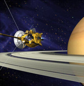 "Romsonden Cassini-Huygens ble skutt opp i oktober 1997. Den er et samarbeidsprosjekt mellom ESA og NASA. Romsonden nådde Saturn i juli 2004. I desember 2004 frisatte Cassini landingsproben Huygens. Huygens tok bakken på Titan i januar 2005. Bildet er en illustrasjon." "Romsonden Cassini-Huygens ble skutt opp i oktober 1997. Den er et samarbeidsprosjekt mellom ESA og NASA. Romsonden nådde Saturn i juli 2004. I desember 2004 frisatte Cassini landingsproben Huygens. Huygens tok bakken på Titan i januar 2005. Bildet er en illustrasjon."