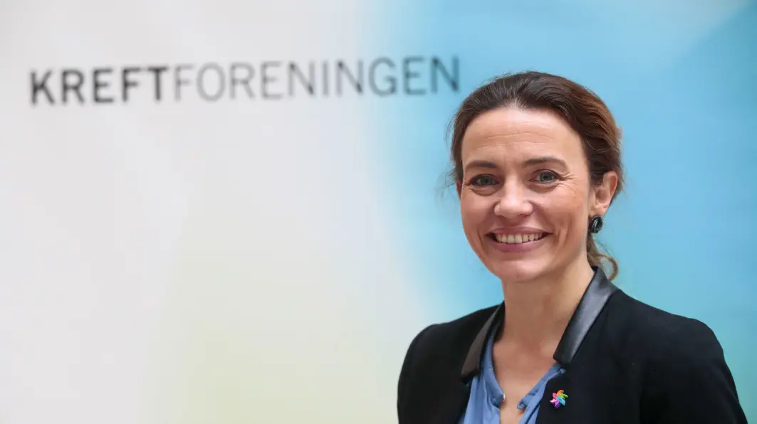 Kreftforeningens generalsekretær Ingrid Stenstadvold Ross gleder seg over deres rekordtildeling til kreftforskning, som hun håper vil bidra til å heve lokal kompetanse ved sykehusene. Kreftforeningens generalsekretær Ingrid Stenstadvold Ross gleder seg over deres rekordtildeling til kreftforskning, som hun håper vil bidra til å heve lokal kompetanse ved sykehusene.