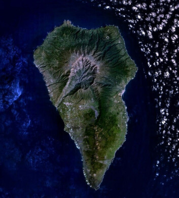 "Det er den sørvestre delen av La Palma som er utsatt for å rase i havet. (Foto: NASA)" "Det er den sørvestre delen av La Palma som er utsatt for å rase i havet. (Foto: NASA)"