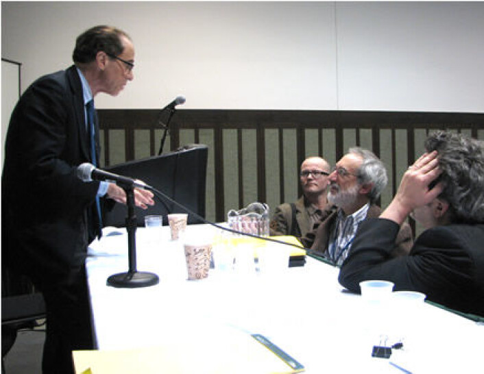 "Ray Kurzweil møter fans og skeptikere" "Ray Kurzweil møter fans og skeptikere"