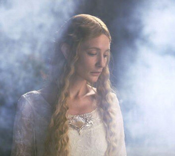 "Galadriel er en vakker alv og fortjener et vakkert språk." "Galadriel er en vakker alv og fortjener et vakkert språk."