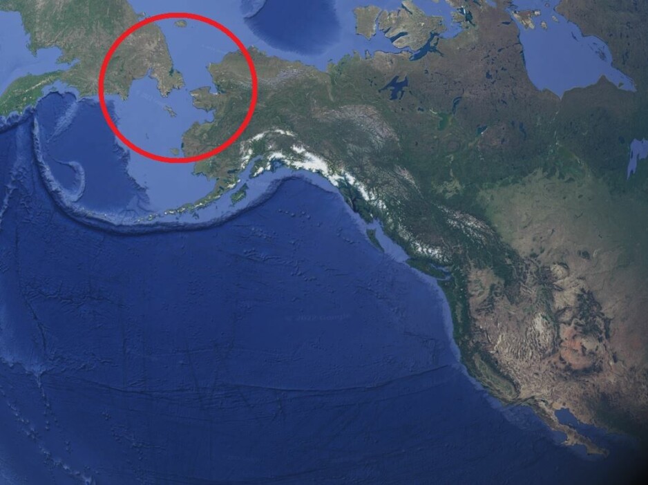 I Beringstredet mellom Alaska og Russland renner vannet nordover fra Stillehavet til Atlanterhavet.
