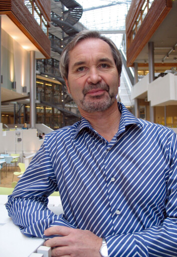 "BI-professor Morten Huse forsker på hva kvinner i styrene bidrar med." "BI-professor Morten Huse forsker på hva kvinner i styrene bidrar med."