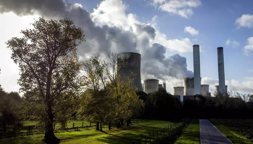 Global Carbon Project anslår at de globale utslippene vil øke kraftig i år på grunn av økt forbruk av olje og kull. Bildet viser et kullkraftverk fra Niederaussem i Tyskland.