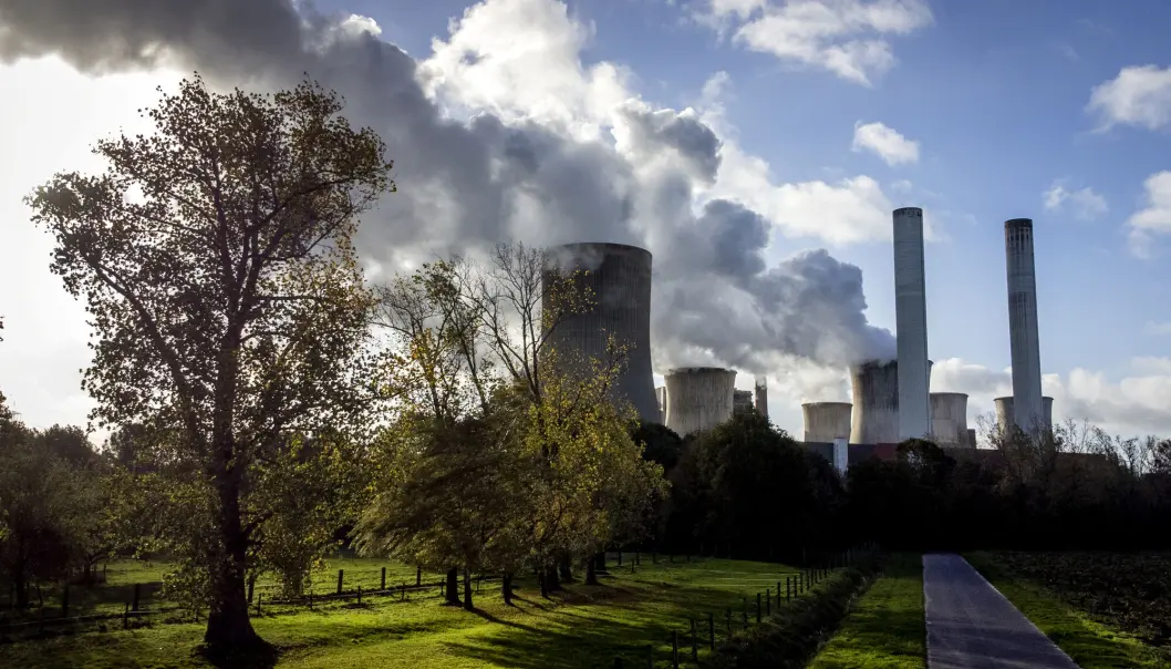 Global Carbon Project anslår at de globale utslippene vil øke kraftig i år på grunn av økt forbruk av olje og kull. Bildet viser et kullkraftverk fra Niederaussem i Tyskland. Global Carbon Project anslår at de globale utslippene vil øke kraftig i år på grunn av økt forbruk av olje og kull. Bildet viser et kullkraftverk fra Niederaussem i Tyskland.