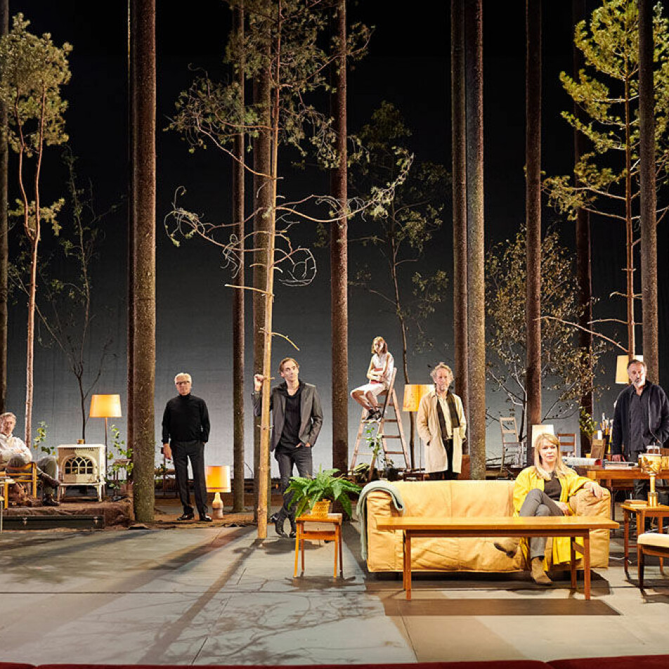 The Wild Duck by Henrik Ibsen addresses a contemporary issue of the exploitation of forest resources. The play was performed at the National Theatre in Oslo in 2020.
