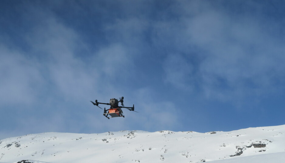 Tanken er at droner med kamera, radar og laserskanner skal samle inn data i vanskelig tilgjengelig og skredutsatt terreng.