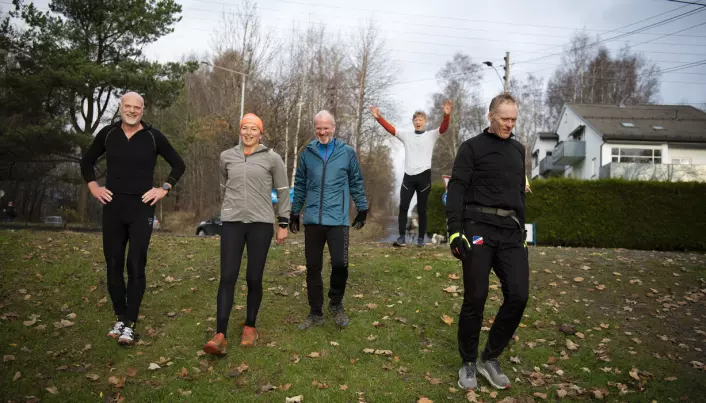 Hver fredag deltar Geir Hammer på bakkeløpstrening i Damefallet i Oslo. Han blir motivert av de andre i treningsgruppa. Nummer to fra venstre er fysioterapeut Else Kari Scheele.