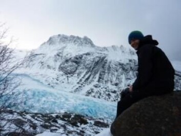 Thomas having a short rest, with Engabreen and the mountain Midnattsoltind in the background. (Foto: (Photo: Miriam Jackson)) Thomas having a short rest, with Engabreen and the mountain Midnattsoltind in the background. (Foto: (Photo: Miriam Jackson))