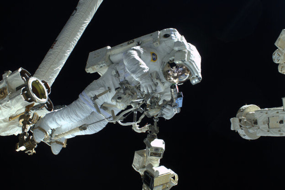 Luca under den første romvandringen 9. juli 2013. (Foto: NASA/ESA)