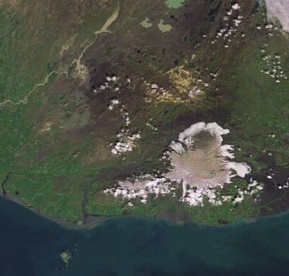 Sommer og klarvær over Eyafjallajøkul og Myrdalsjøkul på Island. Her sett fra ENVISAT 10. august. (Foto: (ESA))