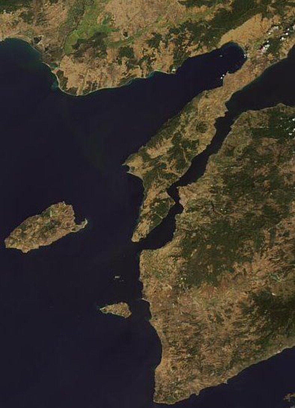 Nok om is og snø i denne omgang! Her er heller gårsdagens bilde av Dardanellene (Hellesponten) og det gamle Troja, sett fra ENVISAT. (ESA).