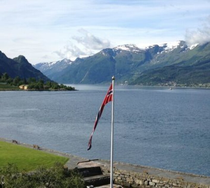 Utsyn mot Folgefonna fra Hotel Ullensvang. (Foto: T. Wahl) Utsyn mot Folgefonna fra Hotel Ullensvang. (Foto: T. Wahl)