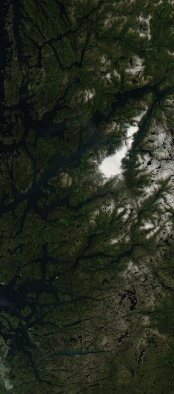 Folgefonna, og mye annen fin natur, sett fra NASA-satellitt 22. juli. (Foto: (NASA MODIS)) Folgefonna, og mye annen fin natur, sett fra NASA-satellitt 22. juli. (Foto: (NASA MODIS))