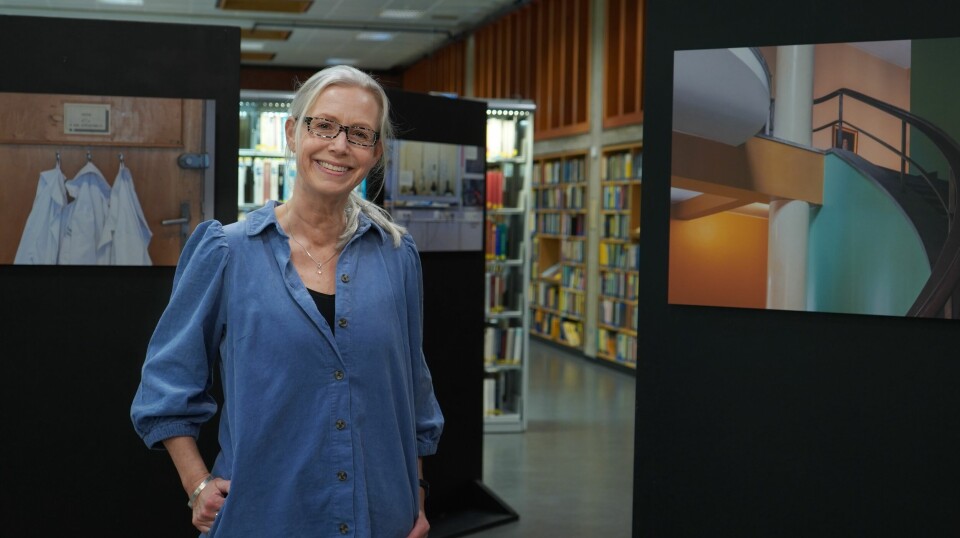 Kristin Rosmo har stilt ut et utvalg av bildene på Realfagsbiblioteket.