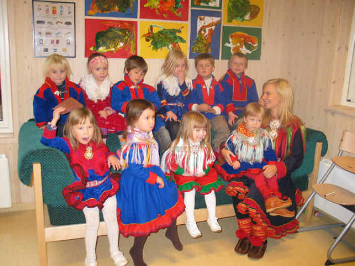 Frå opninga av Guovssahas mánáidgárdi i Tromsø i oktober 2007 (Foto: © Tromsø kommune) Frå opninga av Guovssahas mánáidgárdi i Tromsø i oktober 2007 (Foto: © Tromsø kommune)