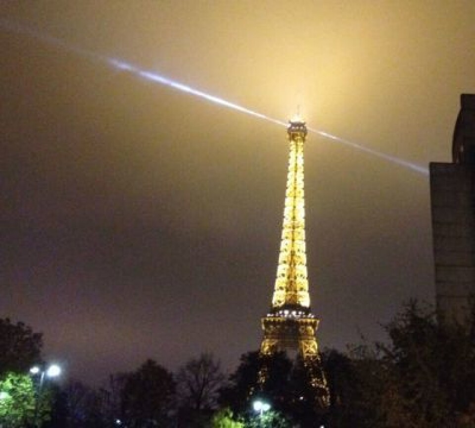 Klassisk høyteknologi observert en høstkveld i Paris. (Foto: T. Wahl)