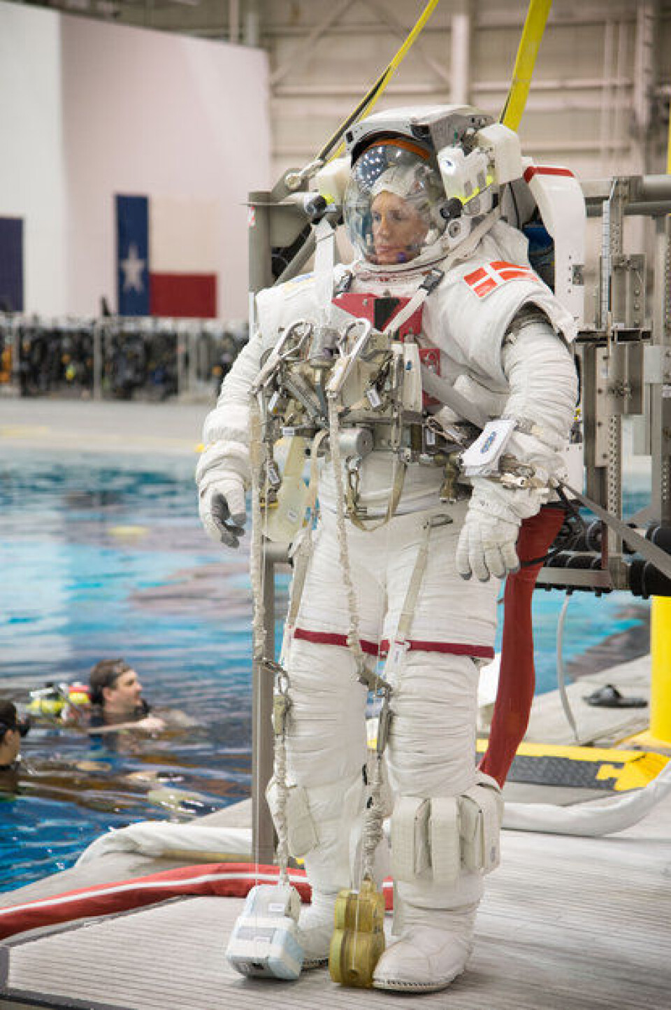 Andreas like før trening på romvandring i vanntank. (Foto: NASA/ESA)