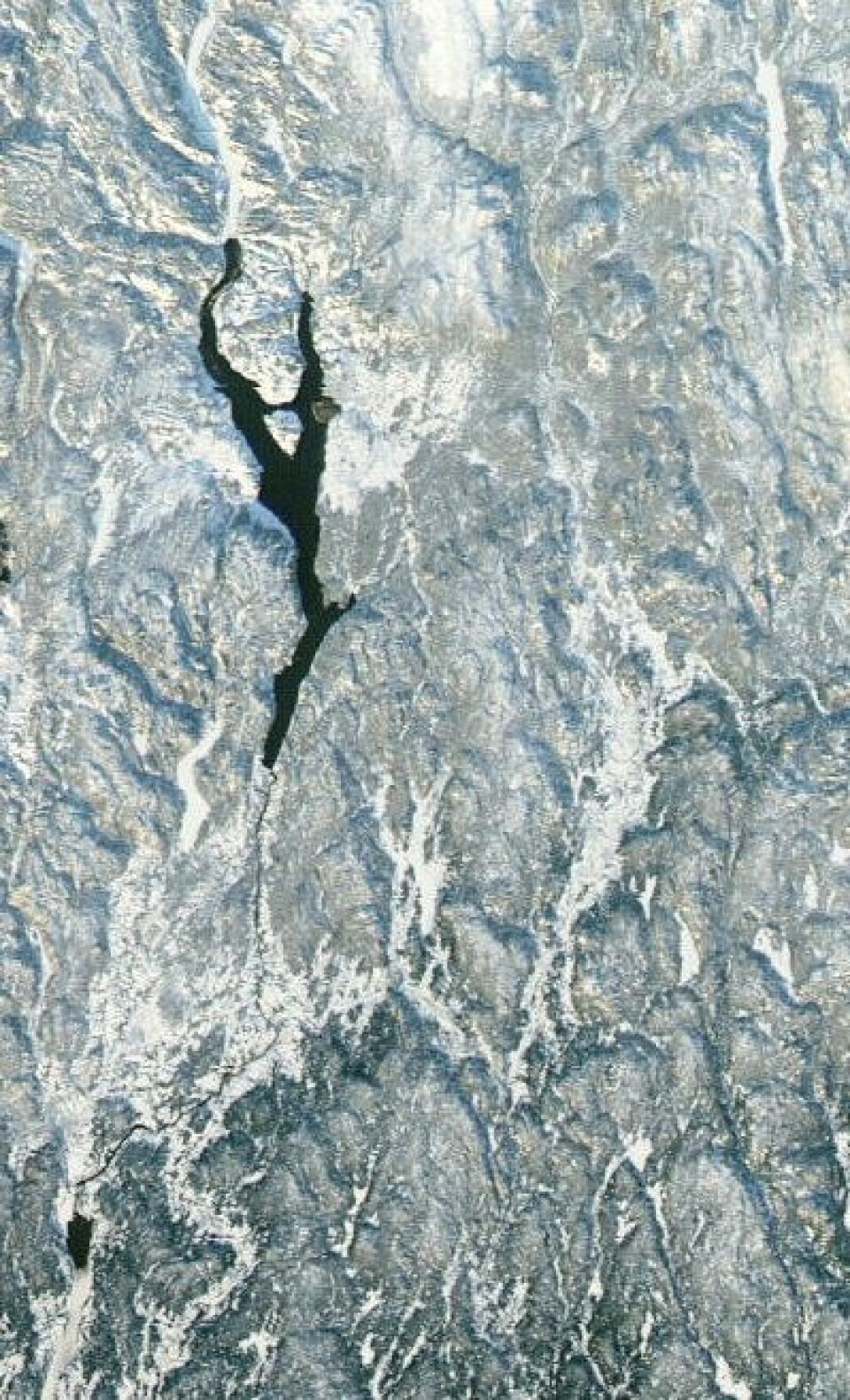 Omsider litt klarvær på Østlandet. Her sett fra NASAs satellitt Aqua 27. desember. (Foto: (NASA Aqua MODIS))