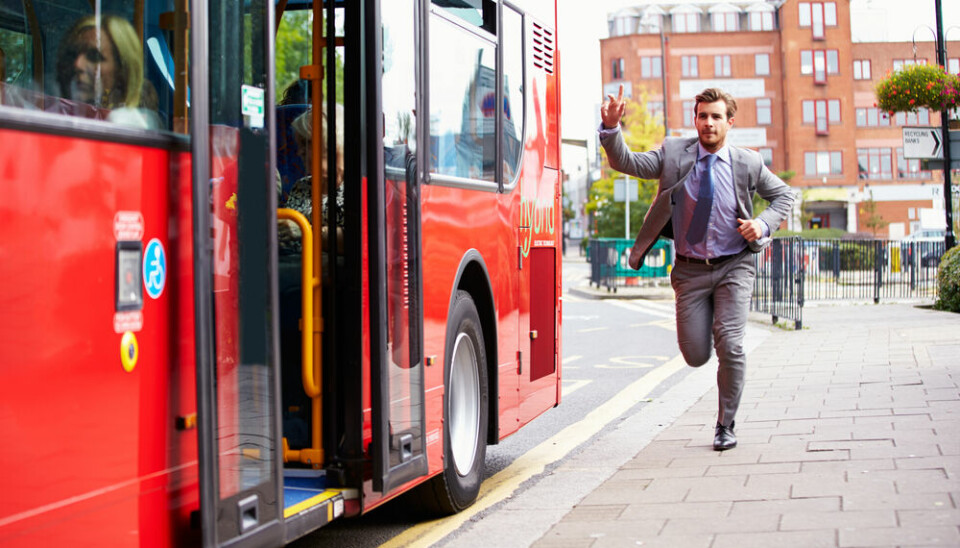 – Kom litt for sent ut av døren, slik at du må løpe etter bussen, foreslår forsker som står bak studie som tyder på at økt puls bare noen få ganger om dagen kan redusere risikoen for dødelige sykdommer.