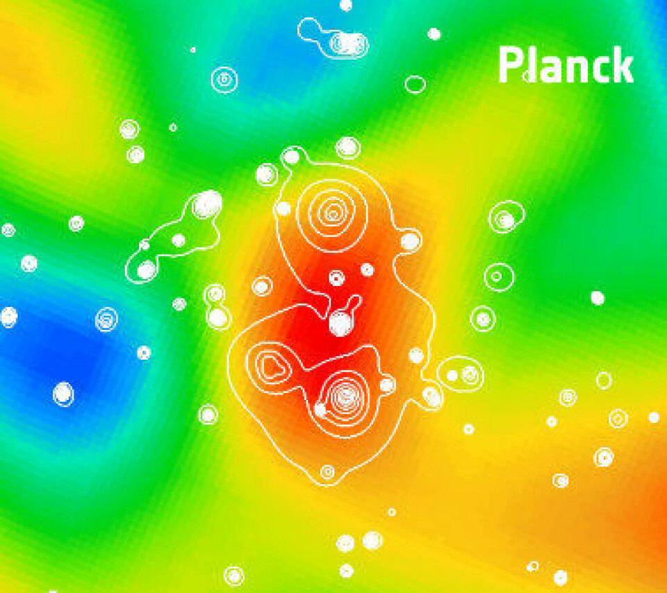 Fjern galakseklynge nylig oppdaget med Planck (farger), som så er bekreftet med påfølgende røntgen-målinger fra XMM-Newton (konturer). (ESA / Planck Collaboration)