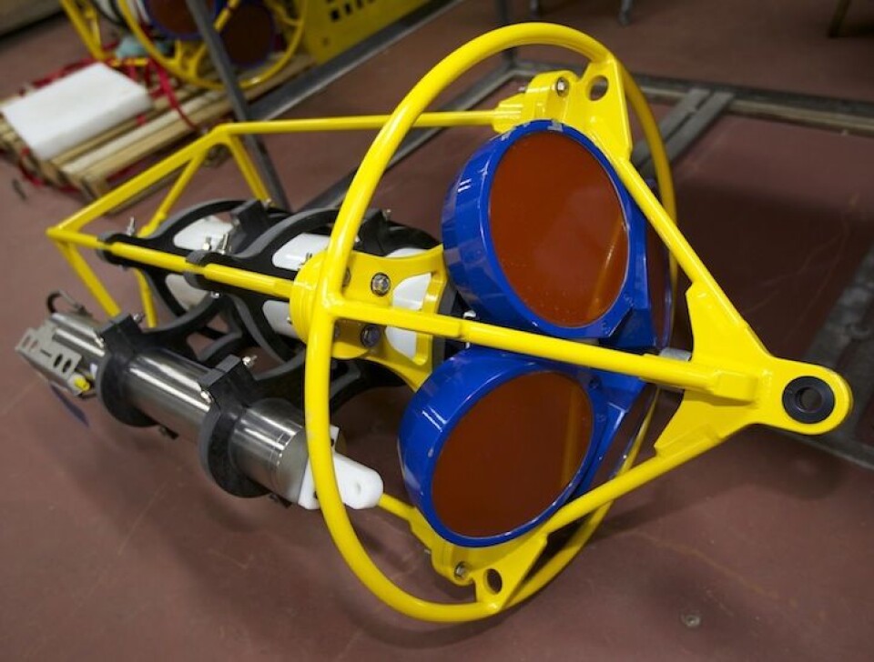 Stor ADCP - rekkevidde 4-500 meter. På rammen er der også festet et CTD-instrument, som måler konduktivitet, temperatur og tetthet. Foto: Sindre Skrede
