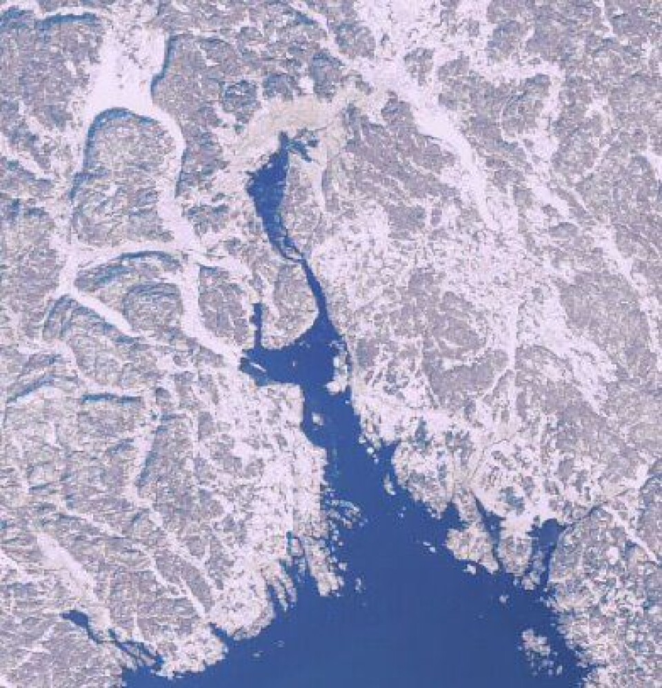 ENVISAT er tilbake her på forskning.no. Her med is i Drammensfjorden og i Bunnefjorden ved Oslo 12. februar. (ESA)