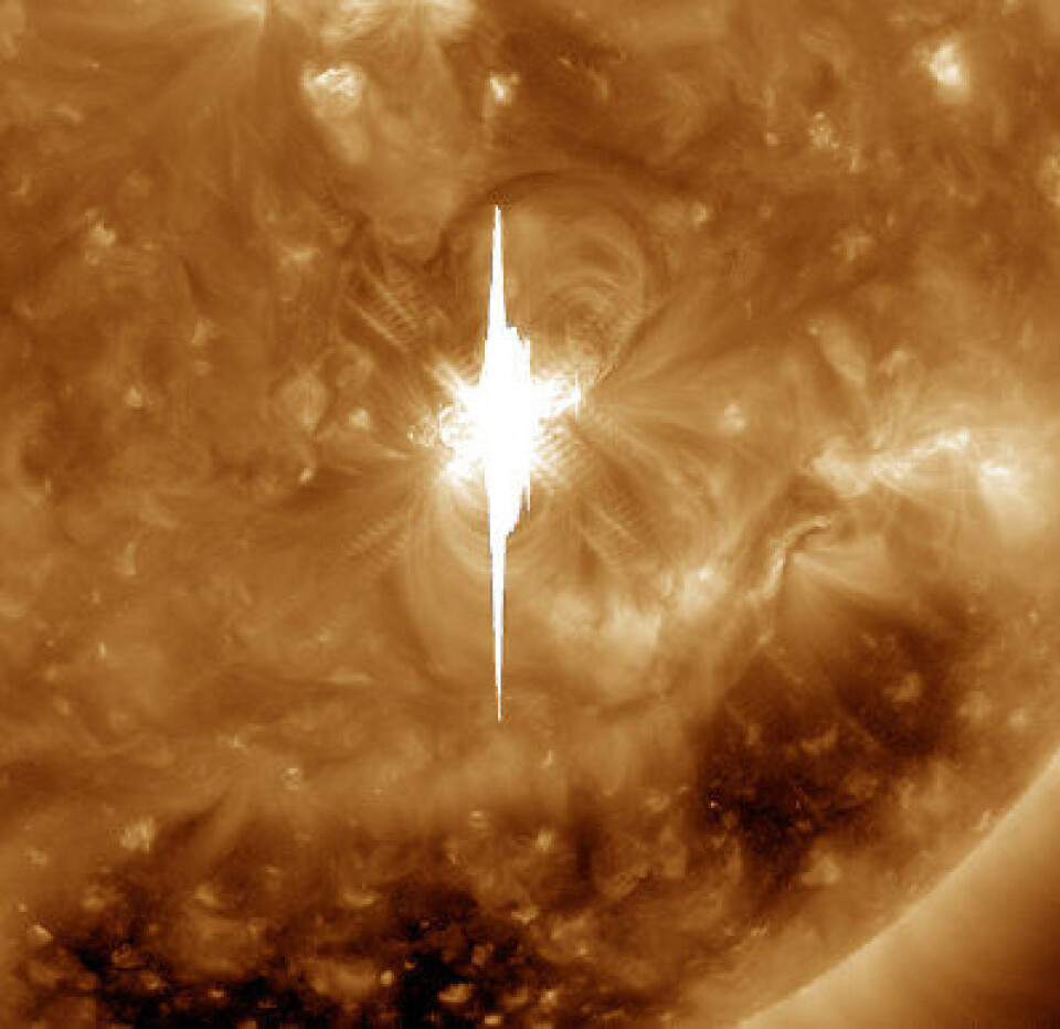 Der smalt det på sola! Men vår lille norske satellitt AISSat-1 overlevde også dette angrepet fra slemme naturkrefter. (NASA/SDO)