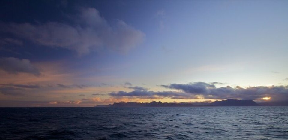 Solnedgang over Island, utenfor Neskaupstaður. Foto: Sindre Skrede