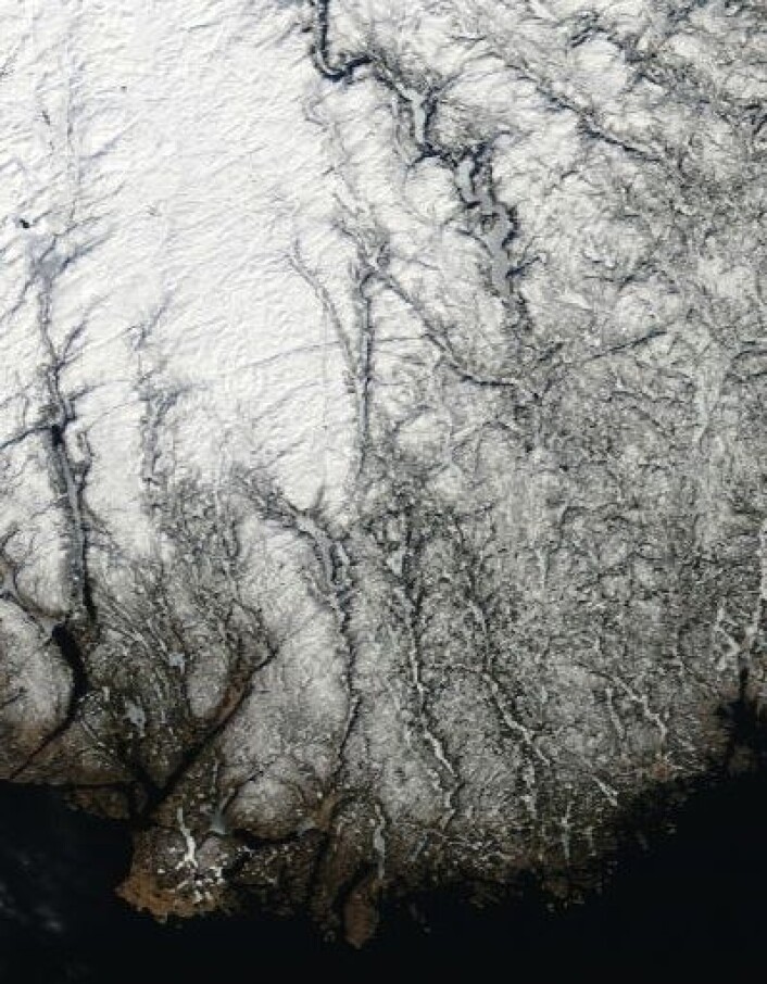 Sørlandet sett fra NASAs satellitt Terra torsdag 14. mars. (Foto: (NASA Terra MODIS)) Sørlandet sett fra NASAs satellitt Terra torsdag 14. mars. (Foto: (NASA Terra MODIS))