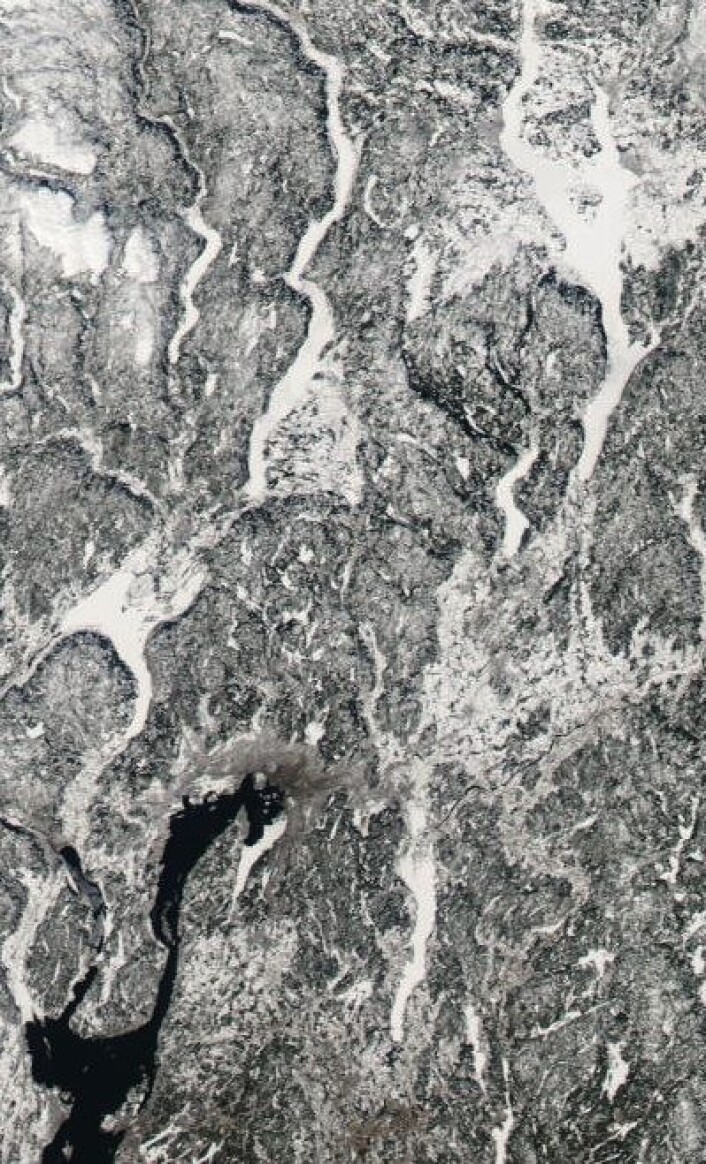 Påskevær i Oslo-området, sett fra satellitt 31.mars 2013. (Foto: (NASA Aqua MODIS)) Påskevær i Oslo-området, sett fra satellitt 31.mars 2013. (Foto: (NASA Aqua MODIS))
