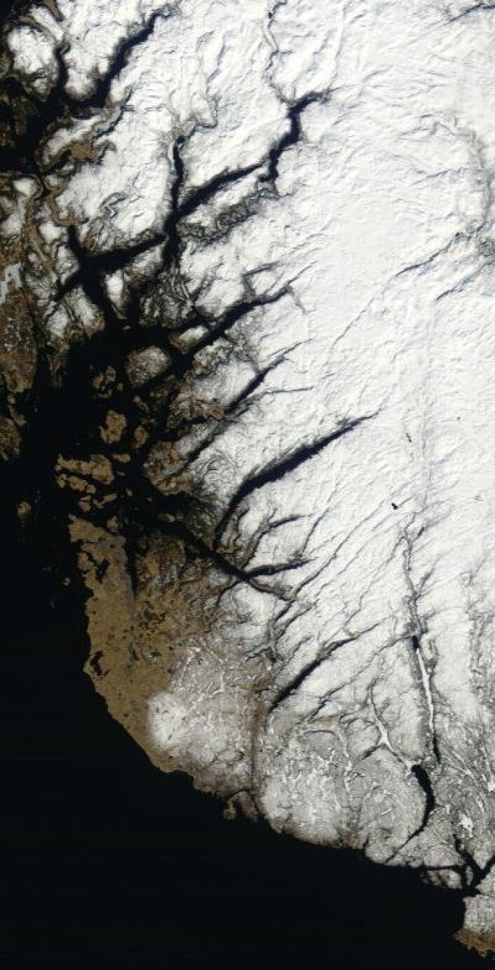 Rogaland sett fra NASAs satellitt Terra 30. mars. Fortsatt kaldt om natten der vest. (Foto: (NASA Terra MODIS)) Rogaland sett fra NASAs satellitt Terra 30. mars. Fortsatt kaldt om natten der vest. (Foto: (NASA Terra MODIS))