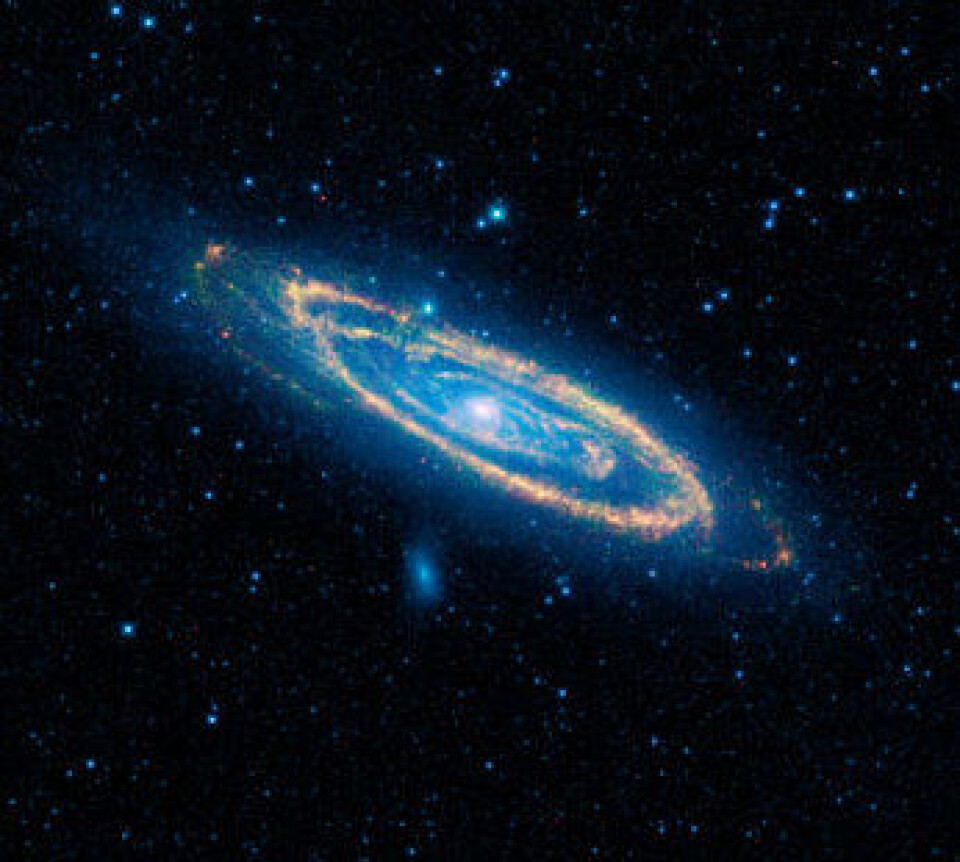 Fager er Andromeda-galaksen - aldri så jeg den slik. Et av de første bildene fra Wide-Field Infrared Survey Explorer. (NASA/JPL-Caltech/UCLA).