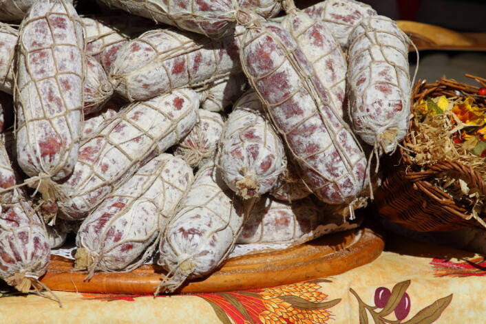 Italienske pølser med Penicillium nalgiovense. (Foto: Shutterstock.) Italienske pølser med Penicillium nalgiovense. (Foto: Shutterstock.)