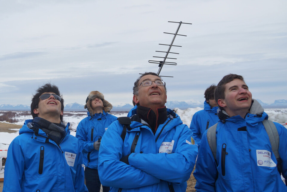 Det spanske laget ser spent på oppskytingen av sin CanSat under den europeiske konkurransen i 2012. (Foto: ESA/J. Makinen)
