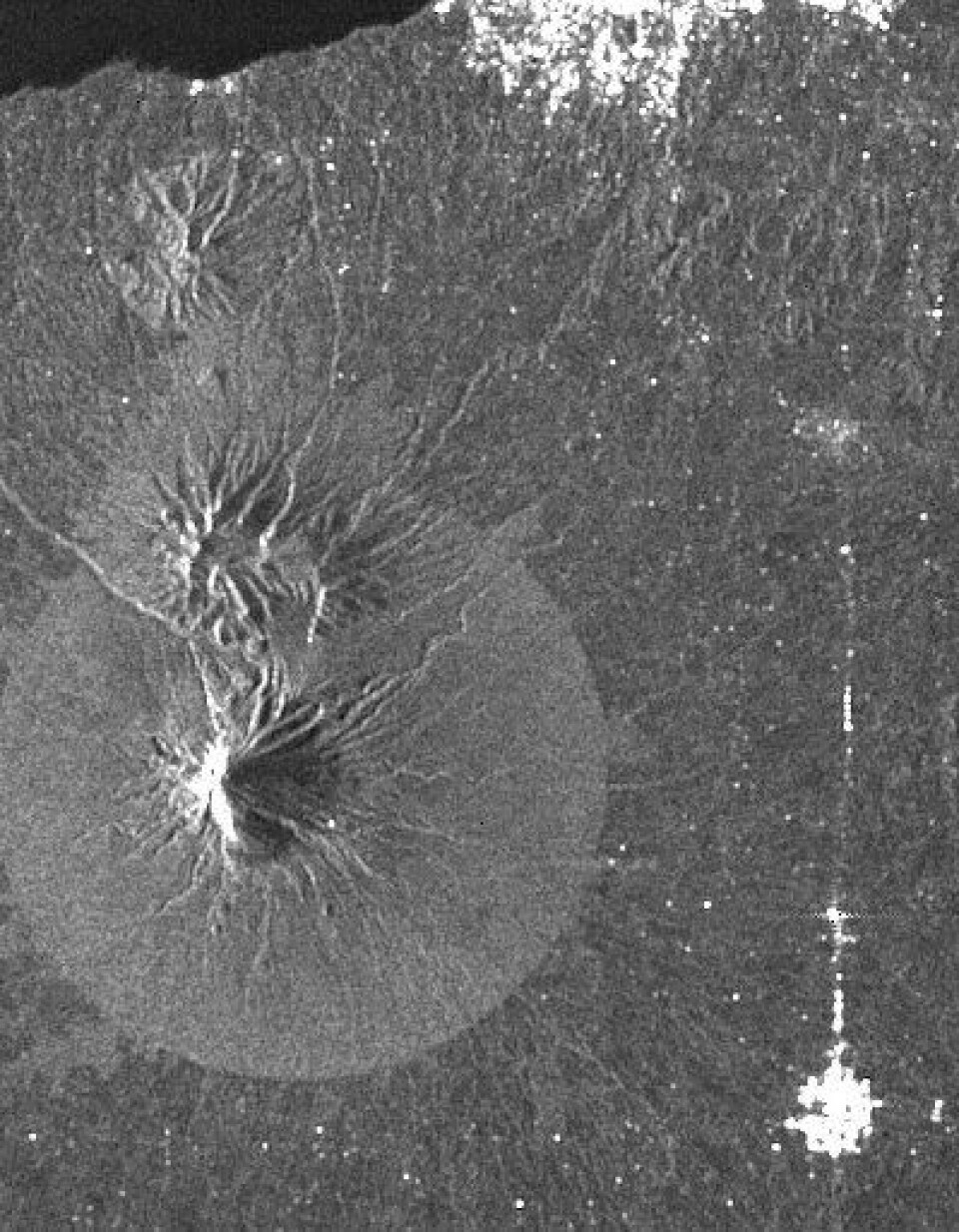Nasjonalparken Mount Egmont på Nordøya, New Zealand, sett med radar fra ENVISAT 23. april. (ESA)
