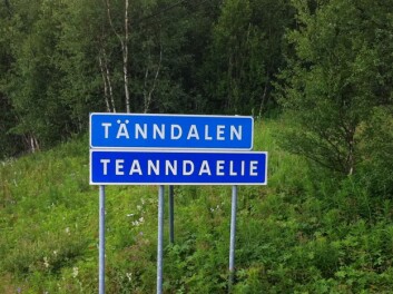 Tänndalen/Taenndaelie – tospråkleg skilt i Härjedalen. (Foto: Øystein A. Vangsnes) Tänndalen/Taenndaelie – tospråkleg skilt i Härjedalen. (Foto: Øystein A. Vangsnes)